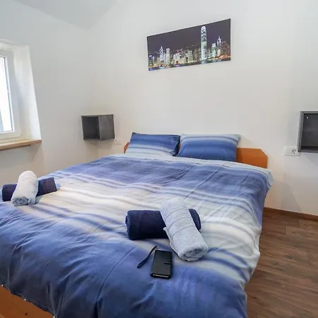 Appartement With Parking Space Zambratija, Umag - 27182